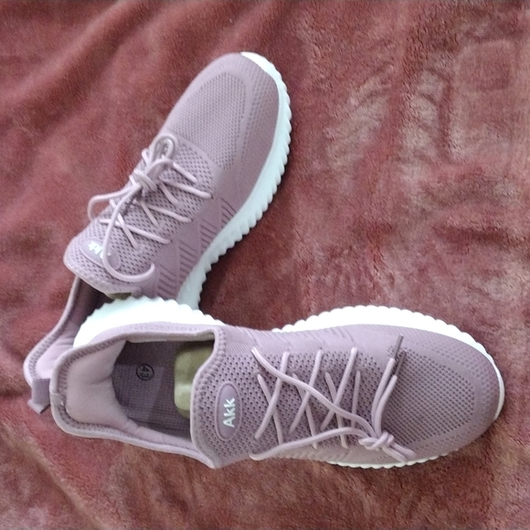 Women's walking shoes - Picture 2 of 4